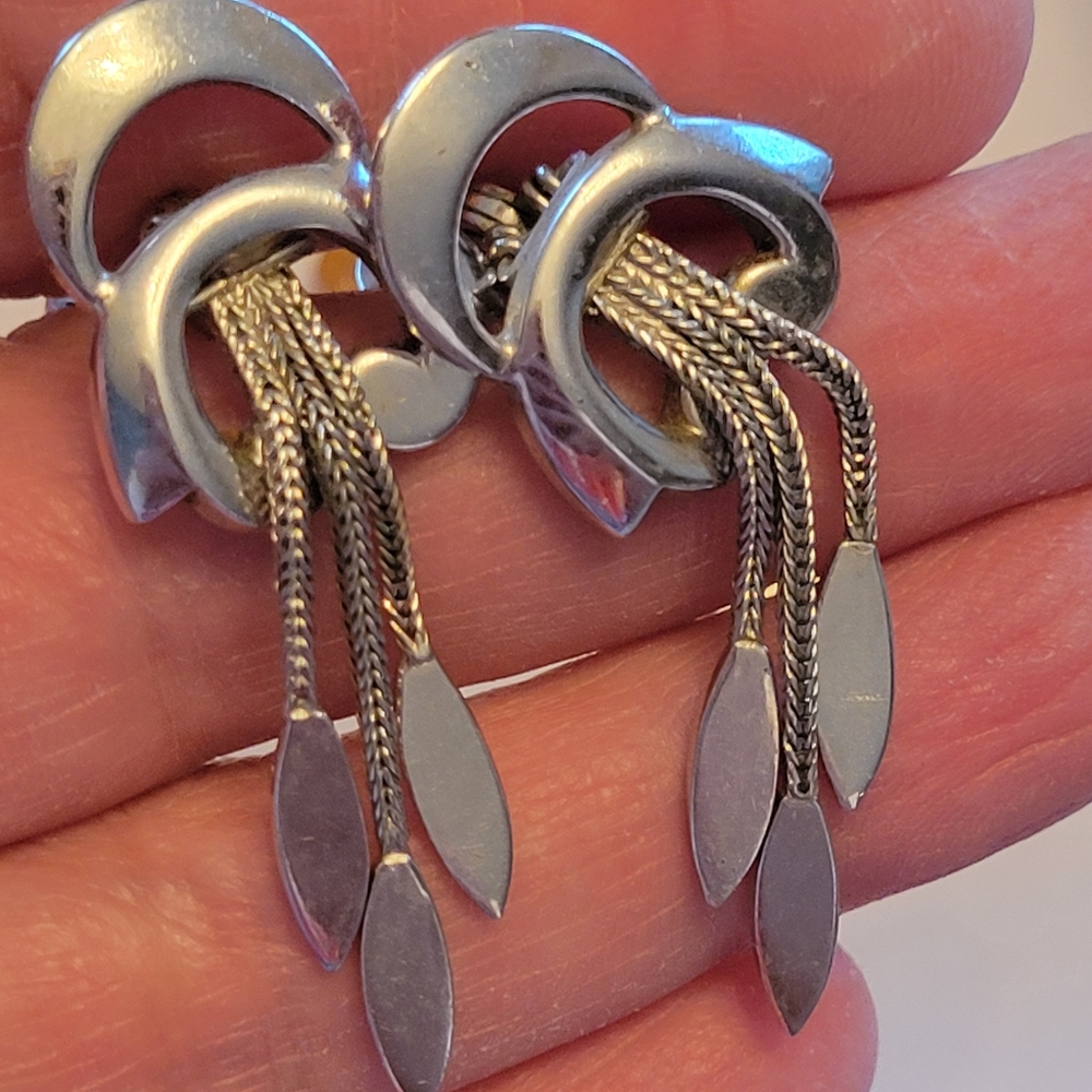 Vintage Monet Silver-tone & Unsigned Gold-tone Clip-On Earrings ~ 1970s? - Picture 15 of 16